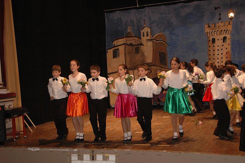 2010-04-17 spettacolo Petritoli (21).jpg